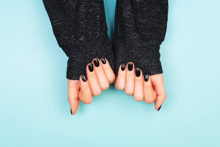 Read more about the article Success Story: Transforming Nails With AngelNails – A Customer’s Journey